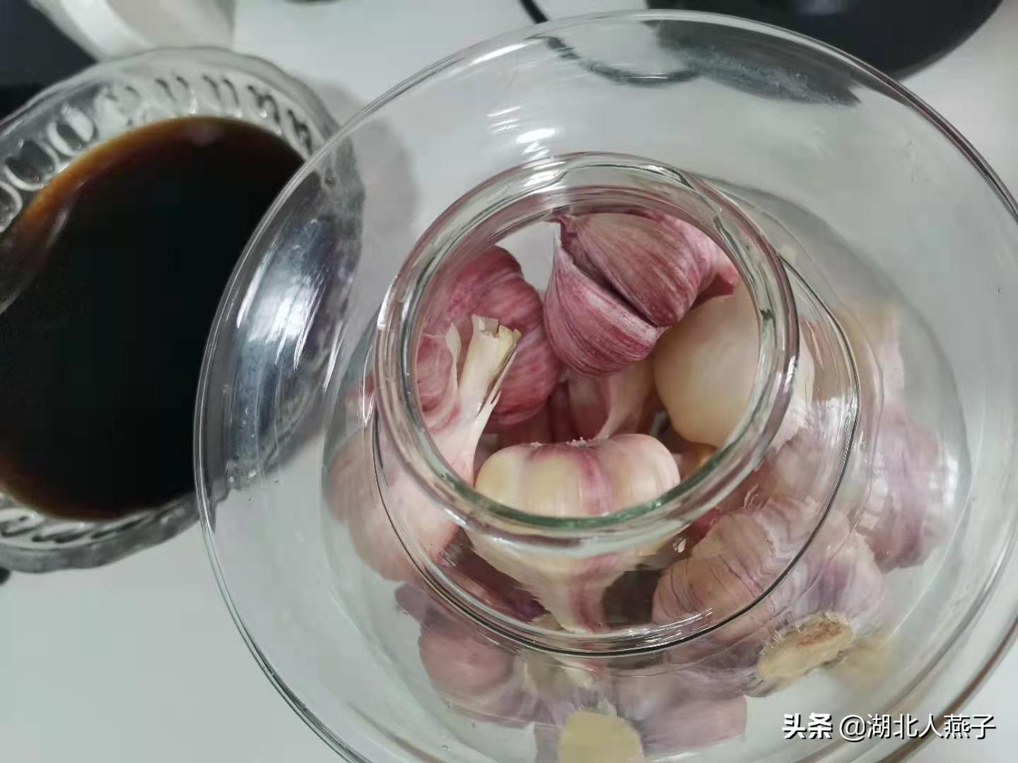 糖蒜最简单的腌制方法宫廷配方(自己在家做糖醋蒜的方法)