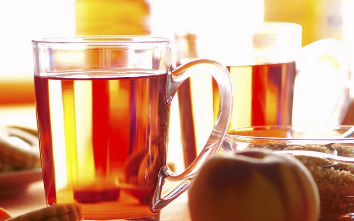 红茶是不是对胃不好(喝红茶对胃有刺激吗)